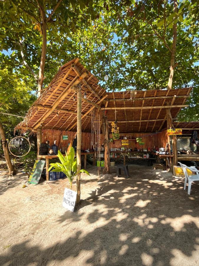 Tribal Huts Community Hostel Daanbantayan Εξωτερικό φωτογραφία