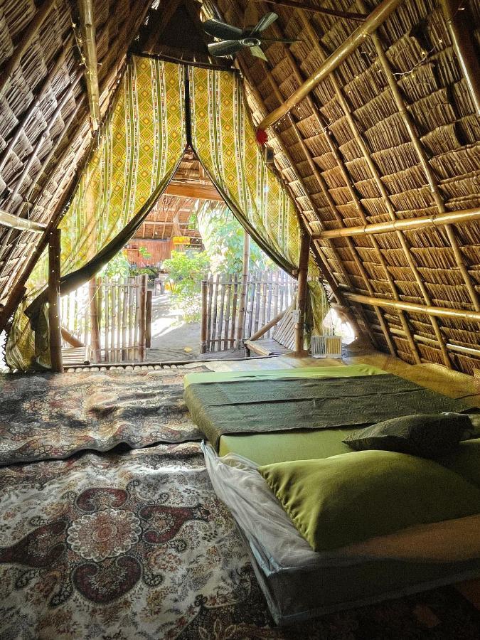 Tribal Huts Community Hostel Daanbantayan Εξωτερικό φωτογραφία
