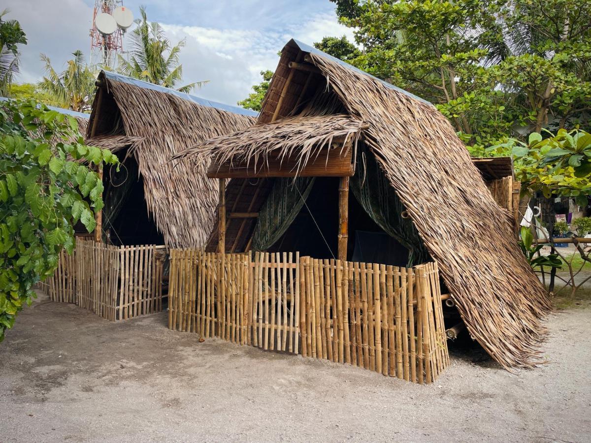 Tribal Huts Community Hostel Daanbantayan Εξωτερικό φωτογραφία