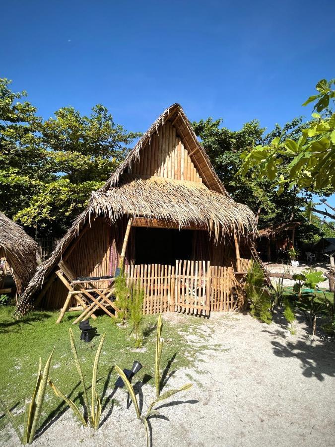 Tribal Huts Community Hostel Daanbantayan Εξωτερικό φωτογραφία
