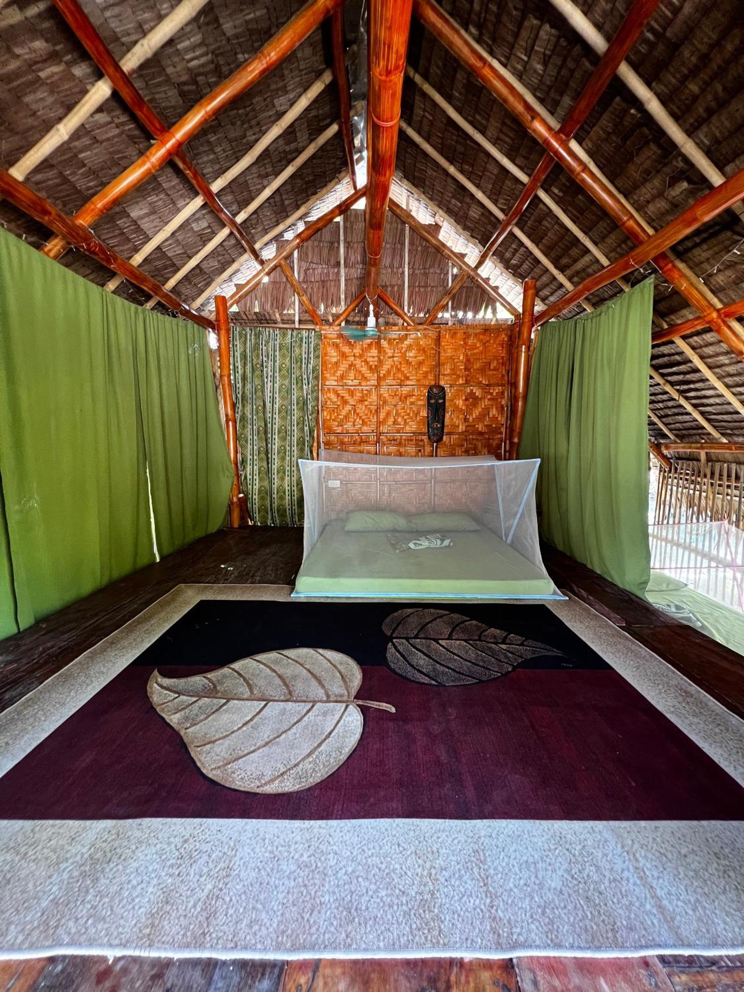 Tribal Huts Community Hostel Daanbantayan Εξωτερικό φωτογραφία